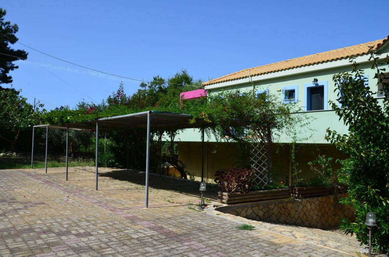 Mirovigli Aparthotel Lépedha Екстериор снимка