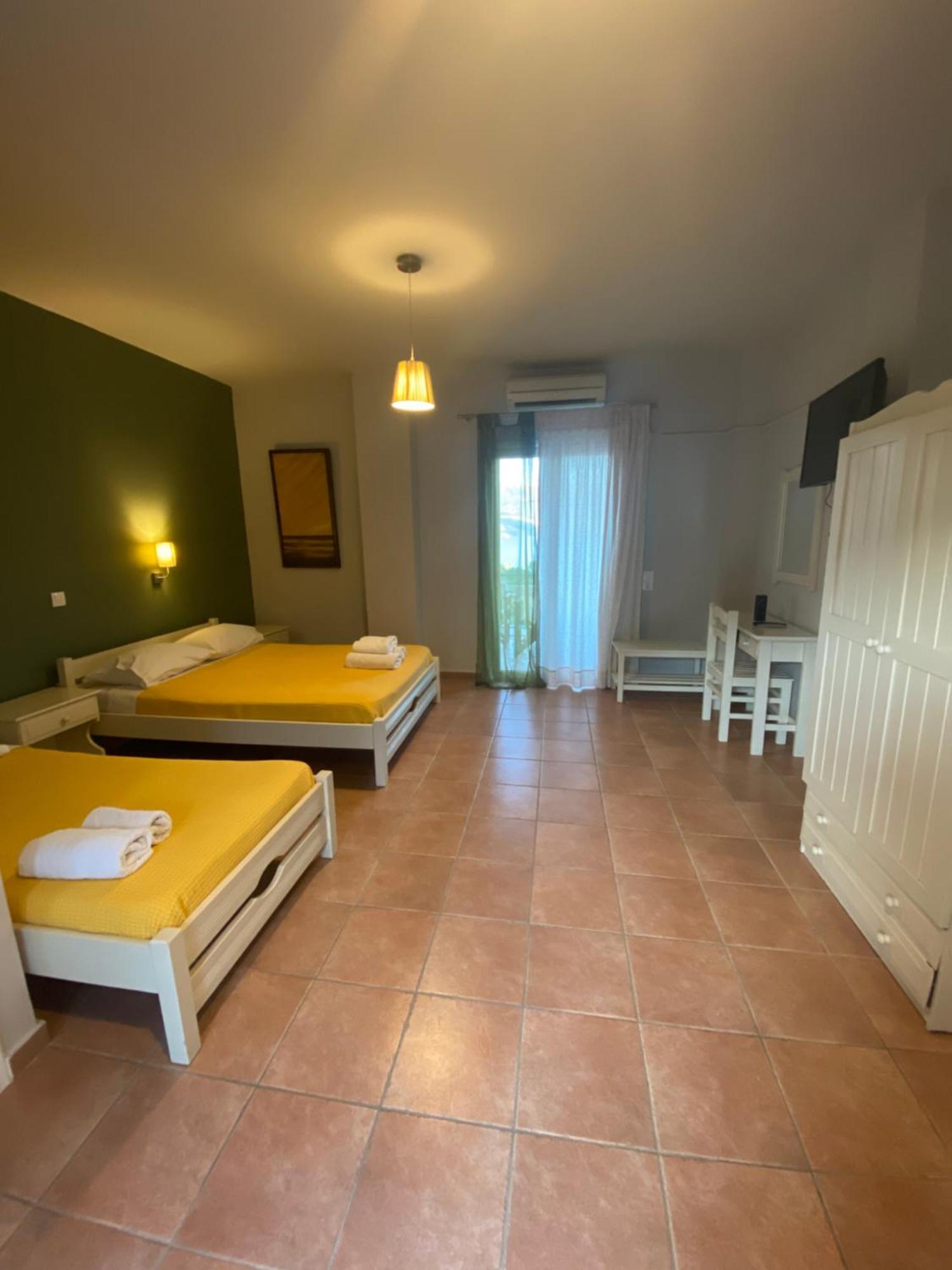 Mirovigli Aparthotel Lépedha Екстериор снимка