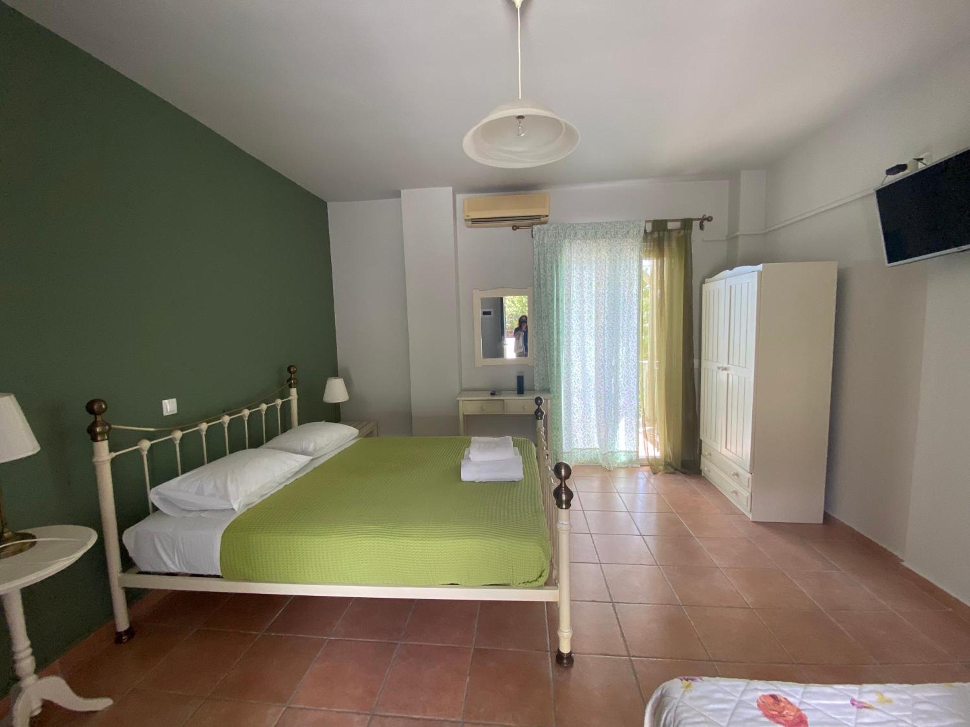 Mirovigli Aparthotel Lépedha Екстериор снимка